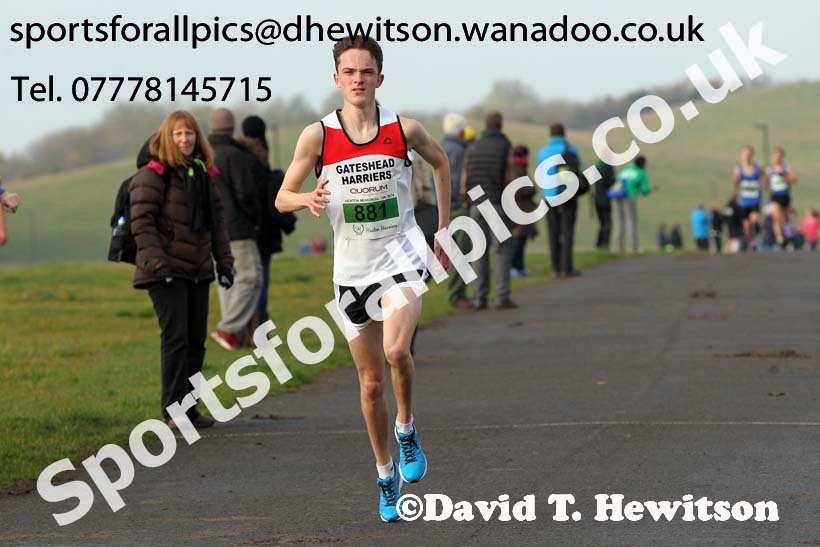 Under-17s and under-20s Heaton Harriers Memorial Road Race. Photo: David T. Hewitson/Sports for All Pics